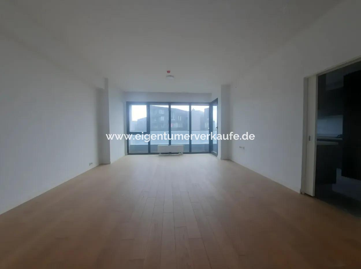 2,5+1 Mieterlose Wohnung Mit Blick Auf Die Landschaft Zum Verkauf Im İncek Loft-Komplex