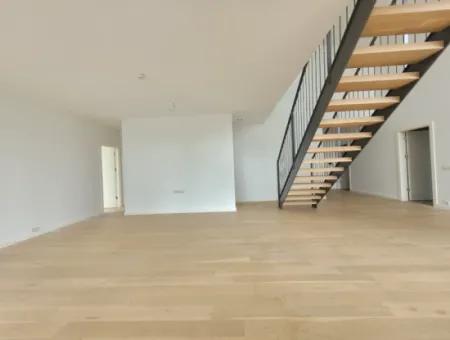 5,5+1  Maisonette-Wohnung Im 5. Stock Mit Blick Auf Die Landschaft Zum Verkauf Im İncek Loft-Komplex