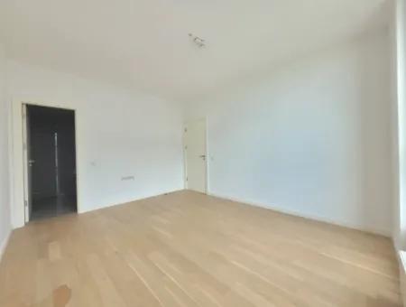 5,5+1  Maisonette-Wohnung Im 5. Stock Mit Blick Auf Die Landschaft Zum Verkauf Im İncek Loft-Komplex