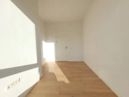 Mieterloses İncek Loft 3 1 Wohnung Im 4. Stock Mit Terrasse Zum Verkauf  In Gölbaşı / Ankara /Türkei