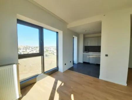 Zu Verkaufen In Beytepe İncek Bulvar Loft-Komplex 1+1 46 M² 2. Stock Südfront Mieterlose Wohnung