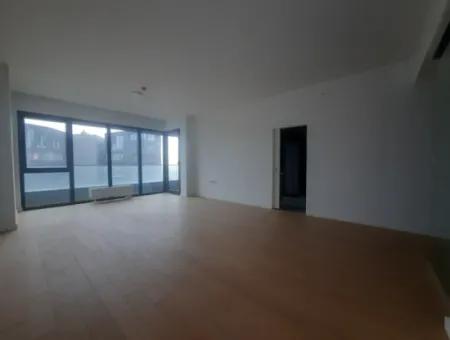 2,5+1 Mieterlose Wohnung Mit Blick Auf Die Landschaft Zum Verkauf Im İncek Loft-Komplex