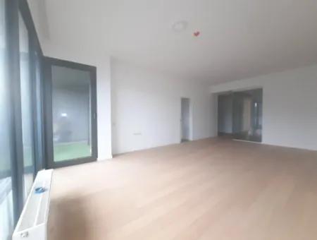 2,5+1 Mieterlose Wohnung Mit Blick Auf Die Landschaft Zum Verkauf Im İncek Loft-Komplex