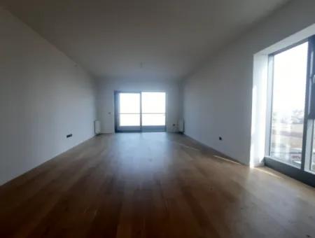 3+1 130 M² Wohnung Im 23. Stock Mit Blick Auf Den Boulevard Zum Verkauf Im Loft-Komplex Beytepe İncek Bulvar