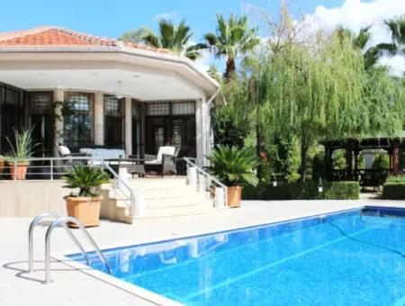 Luxusvilla Mit Pool In 1458 M² Grundstück Zum Verkauf In Köyceğiz , Muğla, Türkei