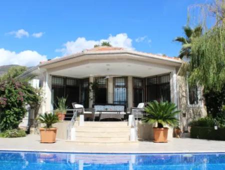 Luxusvilla Mit Pool In 1458 M² Grundstück Zum Verkauf In Köyceğiz , Muğla, Türkei