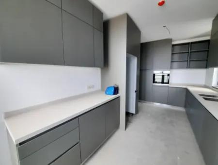 5,5+1  Maisonette-Wohnung Im 2. Stock Mit Blick Auf Die Landschaft Zum Verkauf Im İncek Loft-Komplex