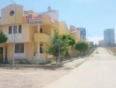 Luxuriöse 7+1 Villa Zur Miete Im Oryap-Komplex Neben Bilkent 3 Ufuk Apartments