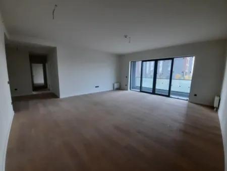 3+1 110 M² Wohnung Im 18. Stock Mit Blick Auf Den Boulevard Zum Verkauf Im Loft-Komplex Beytepe İncek Bulvar