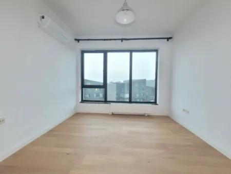 İncek Loft For Rent 2+1 85 M² 4Th Floor Mogan Facade Apartment