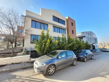 Villa Suitable For Workplace In Yaşamkent Center