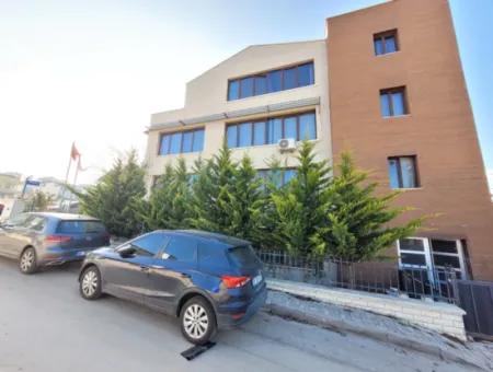 Villa Suitable For Workplace In Yaşamkent Center