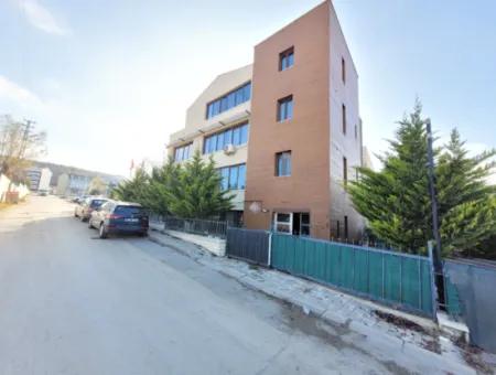 Villa Suitable For Workplace In Yaşamkent Center