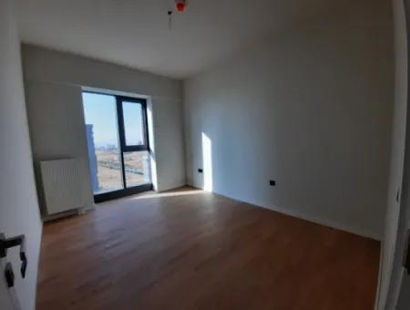 4+1 5Th Floor Tenantless Apartment For Sale In Beytepe İncek Bulvar Loft Complex