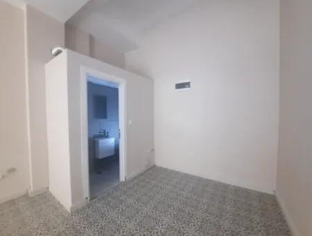 40 M² Chimney Shop For Rent In Çanakkale Bazaar