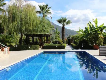 Luxury Villa With Pool In 1458 M² Land For Sale In Köyceğiz