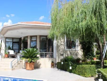 Luxury Villa With Pool In 1458 M² Land For Sale In Köyceğiz