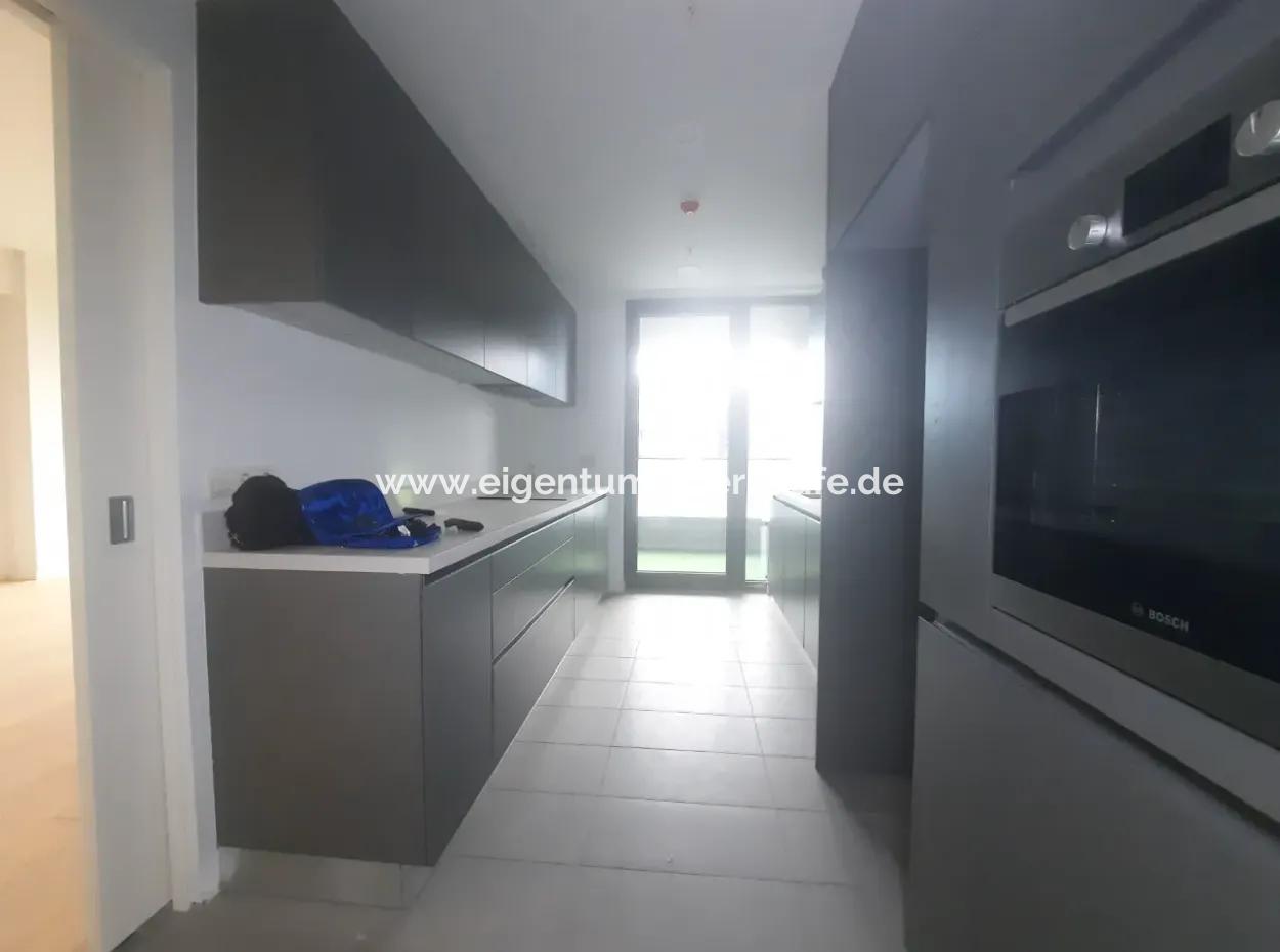 İncek Loft Satılık 2,5+1 Peyzaj Manzaralı 1.Kat Daire