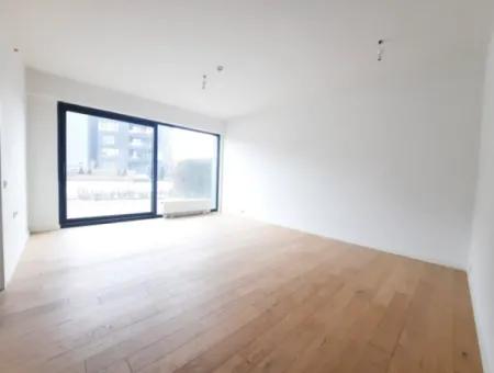 İncek Loft Satılık 3+1 Bahçe Dubleksi Şehir Manzaralı Daire