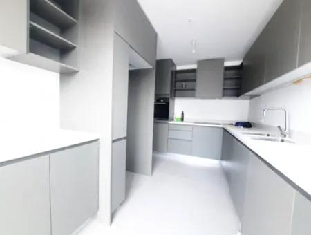 İncek Loft Satılık 3+1 Bahçe Dubleksi Şehir Manzaralı Daire