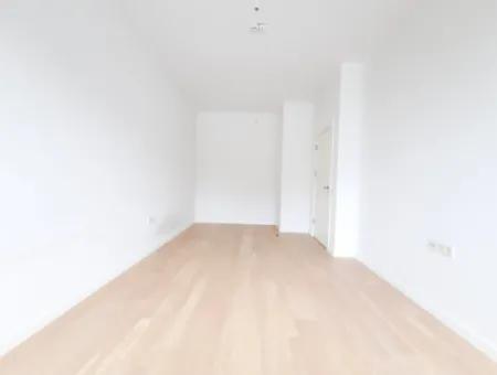 İncek Loft Satılık 3+1 Bahçe Dubleksi Şehir Manzaralı Daire