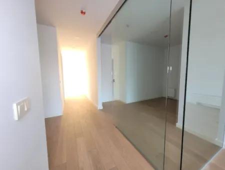 İncek Loft Satılık 2,5+1 Peyzaj Manzaralı 1.Kat Daire