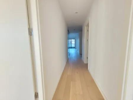 İncek Loft Satılık 2,5+1 Peyzaj Manzaralı 1.Kat Daire