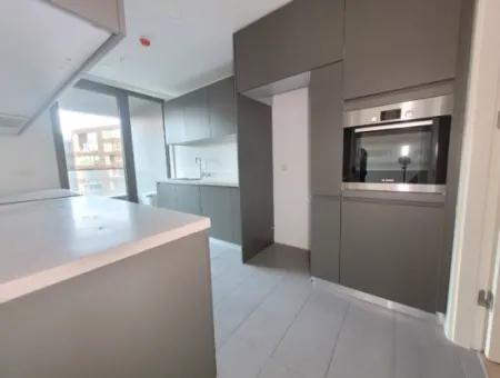 İncek Loft Satılık 2,5+1 Peyzaj Manzaralı Kiracısız 1.Kat Daire