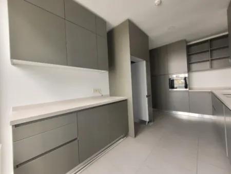 İncek Loft Satılık  5,5+1 Dubleks Peysaj Manzaralı 5.Kat Kiracısız Daire