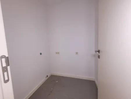 İncek Loft Satılık  5,5+1 Dubleks Peysaj Manzaralı 5.Kat Kiracısız Daire