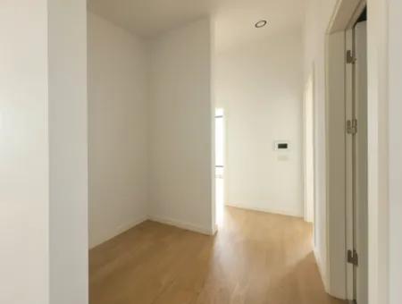 İncek Loft Satılık  5,5+1 Dubleks Peysaj Manzaralı 5.Kat Kiracısız Daire