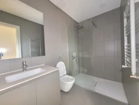 İncek Loft Satılık  5,5+1 Dubleks Peysaj Manzaralı 5.Kat Kiracısız Daire