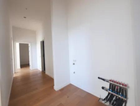 İncek Loft Satılık  4+1  Göl Manzaralı Kiracısız 20.Kat Daire