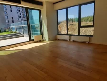 İncek Loft Satılık Teraslı  3+1 Şehir Manzaralı 4.Kat Daire