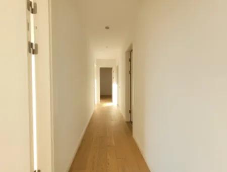 İncek Loft Satılık Teraslı  3+1 Şehir Manzaralı 4.Kat Daire