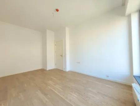 Kiracısız İncek Loft Satılık  2+1 Bahçe Dubleks Şehir Manzaralı Daire