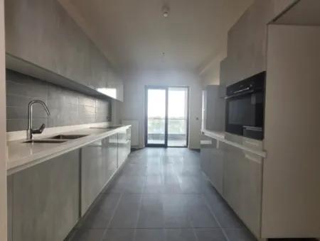 Beytepe İncek Bulvar Loft Satılık 3+1 130 M² 1.Kat Park Manzaralı Güney Cephe Daire