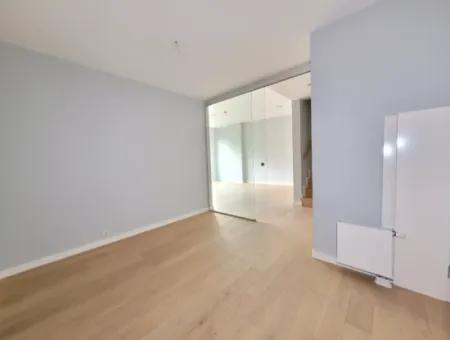 İncek Loft Satılık 3+1 Bahçe Dubleksi Peysaj Manzaralı Daire