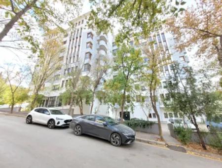 Ümitköy Merkezde Satılık Yüksek Giriş 150 M² 4+1 Daire