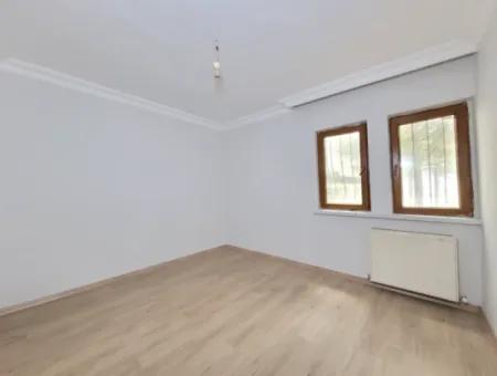 Ümitköy Merkezde Satılık Yüksek Giriş 150 M² 4+1 Daire