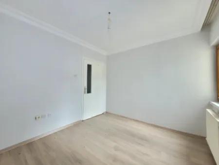 Ümitköy Merkezde Satılık Yüksek Giriş 150 M² 4+1 Daire