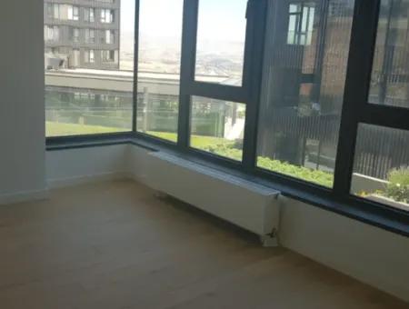 İncek Loft Sitesinde Satılık  4+1 Peysaj Manzaralı Daire