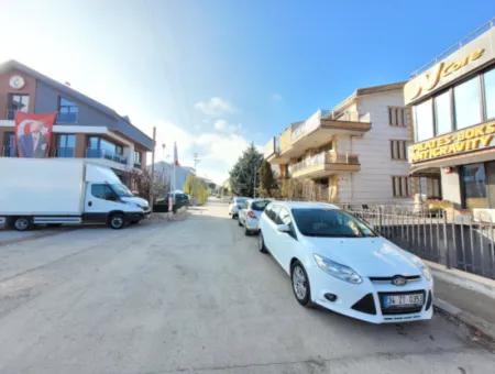 Yaşamkent Merkezde İşyerine Uygun Satılık Villa