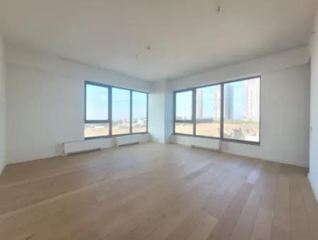 Boş İncek Loft Satılk 3+1 Şehir Manzaralı 12.Kat Daire