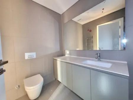 Kiracısız İncek Loft Satılık Teraslı  3+1 Şehir Manzaralı 4.Kat Daire