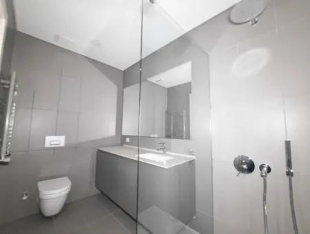 İncek Loft Satılık  3,5+1  Göl Manzaralı Kiracısız Daire