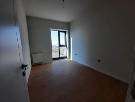 Kiracısız Beytepe İncek Bulvar Loft Satılık 4+1 5.Kat Park Manzaralı Daire