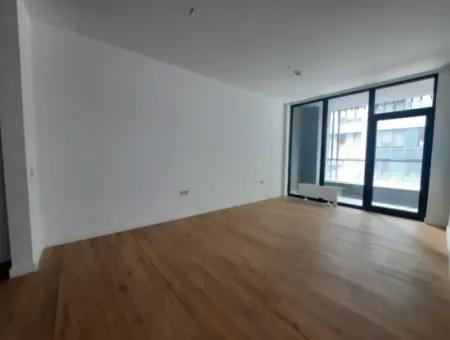 İncek Loft Satılık  3.5+1  Peyzaj Manzaralı Kiracısız Daire