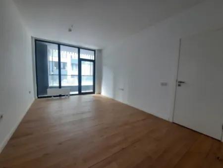 İncek Loft Satılık  3.5+1  Peyzaj Manzaralı Kiracısız Daire