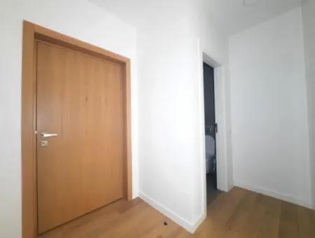 İncek Loft Satılık Teraslı  3,5+1 Peyzaj Manzaralı Kiracısız Daire